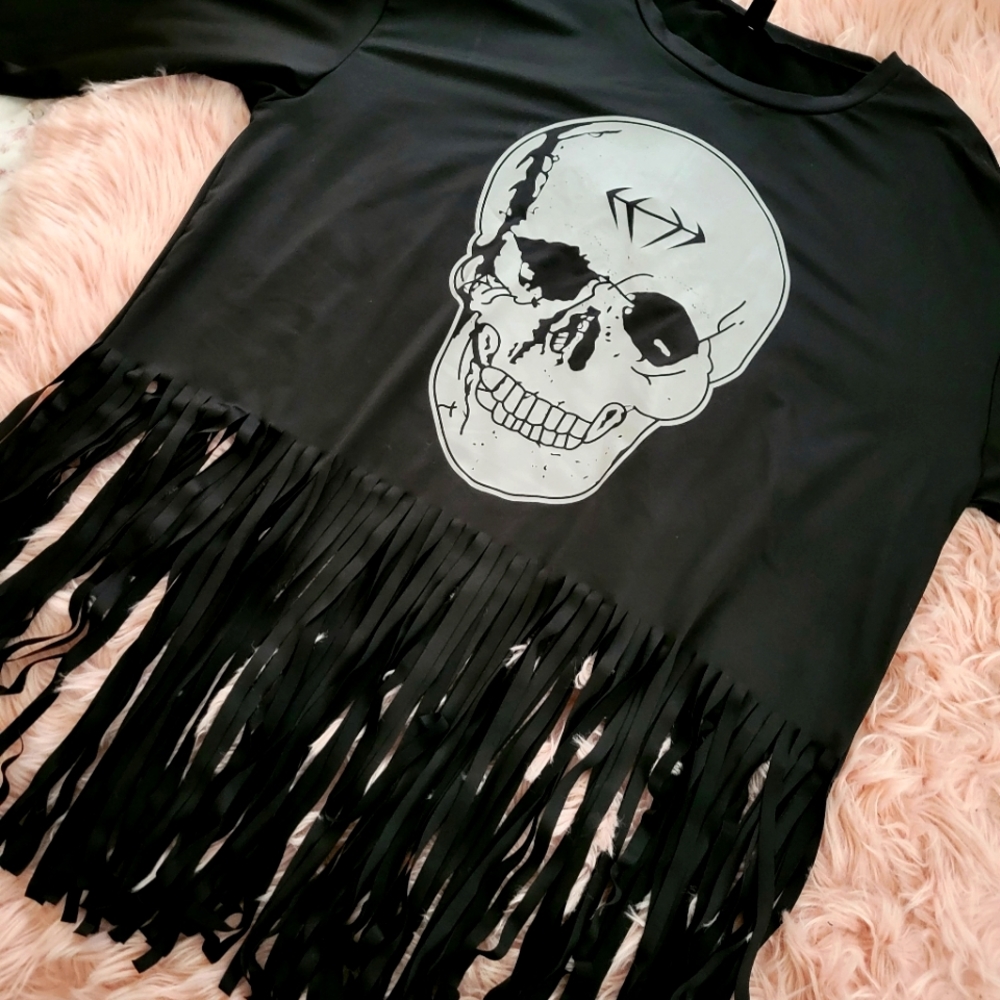 Shein Curve: 5X (22), skull, fringe, long-sleeve